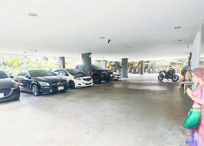 Hotel Oyo 75446 Travis Inthamara 49 Bangkok