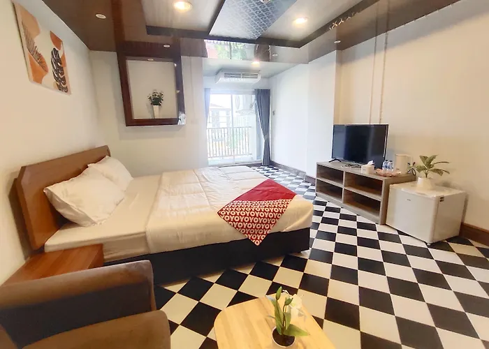 Oyo 75446 Travis Inthamara 49 Hotel