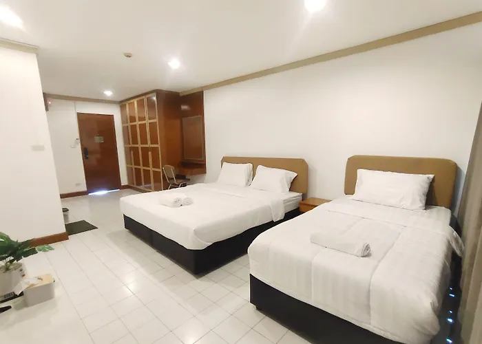 Hotel Oyo 75446 Travis Inthamara 49 Bangkok