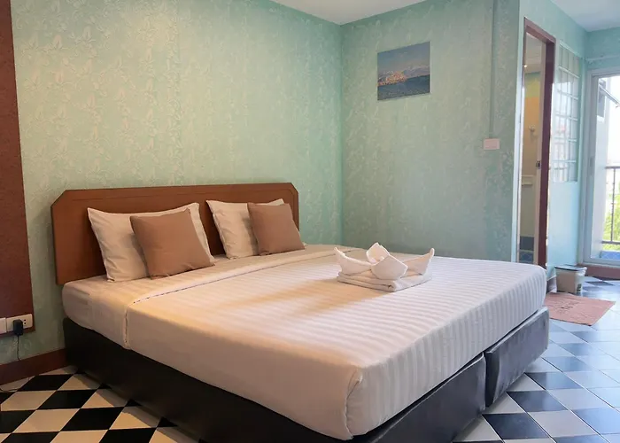 Oyo 75446 Travis Inthamara 49 Hotel Bangkok