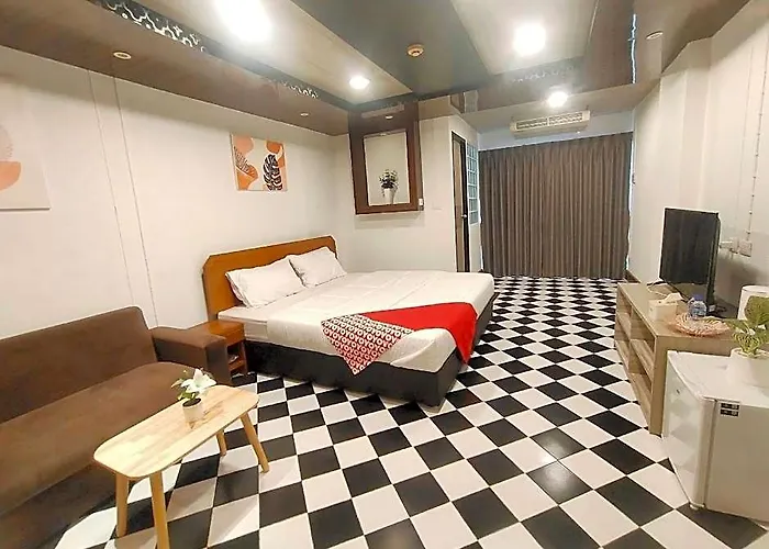 Oyo 75446 Travis Inthamara 49 Hotel