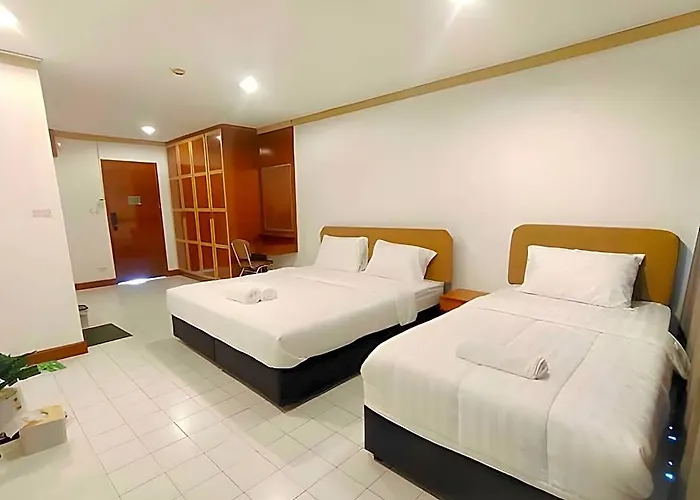 Hotel Oyo 75446 Travis Inthamara 49 2*