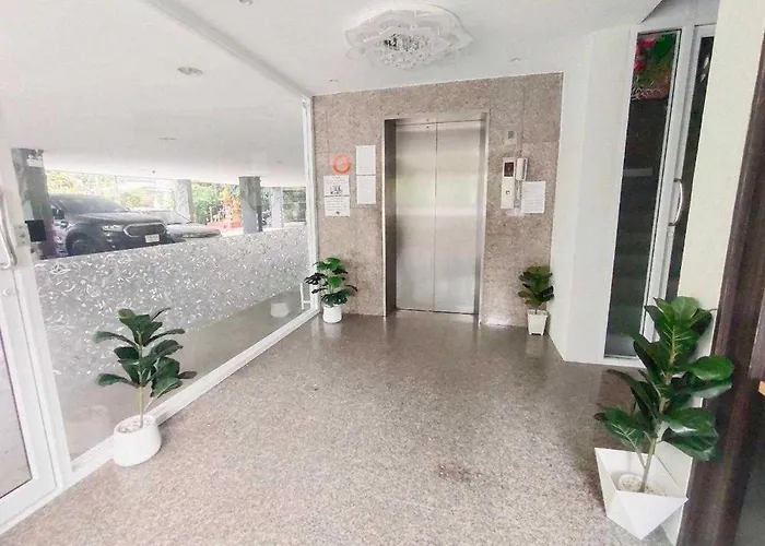 Hotel Oyo 75446 Travis Inthamara 49