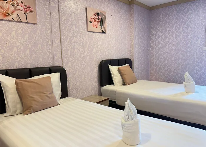 Oyo 75446 Travis Inthamara 49 Hotel 2*