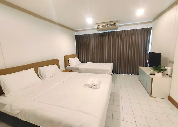 Oyo 75446 Travis Inthamara 49 Hotel